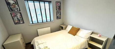 3 habitaciones, tabla de planchar con plancha y wifi gratis