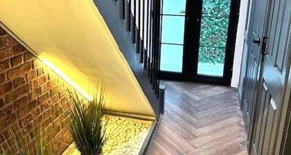 Leamington Spa-3 Bed-garden-pets-parking