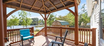 Lake Keziah House-Lake View, Spacious, & Private!