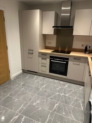 House | Private kitchen | Fridge, microwave, oven, stovetop