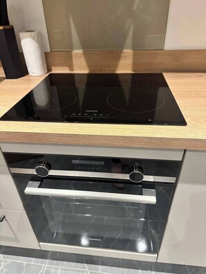 Casa | Cozinha privada | Geladeira, micro-ondas, fogão, cooktop