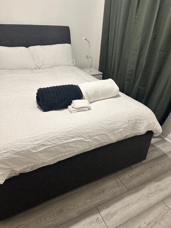 House | 3 bedrooms, free WiFi, bed sheets