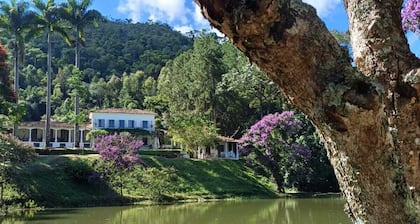 Cozy Refuge in Nature: Waterfalls, Pool, Charm and Comfort