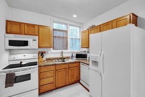 Ferienhaus, 2 Schlafzimmer | Eigene Küche | Kühlschrank, Ofen, Toaster