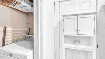 House, 2 Bedrooms | Interior