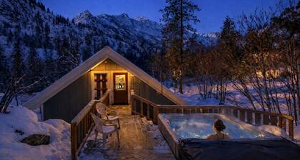 Icicle Chalet 1 Bedroom Cabin