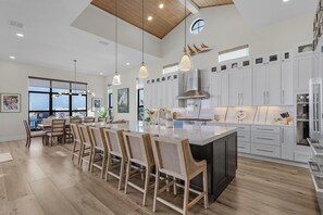 Ferienhaus, Mehrere Schlafzimmer | Eigene Küche | Kühlschrank, Ofen, Wasserkocher mit Kaffee-/Teezubehör