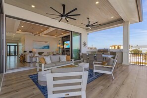 Ferienhaus, Mehrere Schlafzimmer | Speisen im Freien