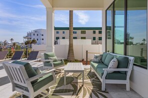 Huis, meerdere slaapkamers | Terras