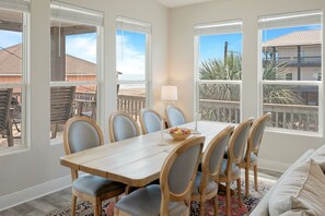 House, 4 Bedrooms | Dining