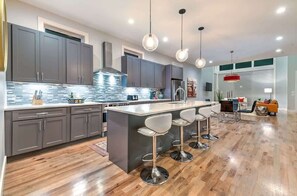 Fridge, microwave, oven, dishwasher - Two Luxe Homes - Great for large groups! 26 beds! (Berry Hill)