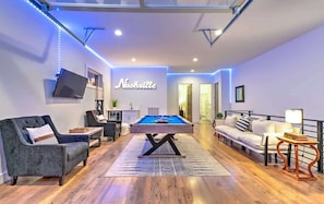 TV, offices - Two Luxe Homes - Great for large groups! 26 beds! (Berry Hill)