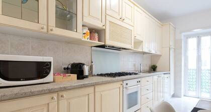 Domvs Clavdia - Metro Station, 8 min to center, A-C