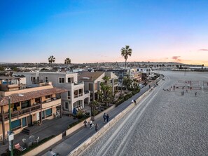 Exterior - Navigate Stays Front Row to Paradise (San Diego)