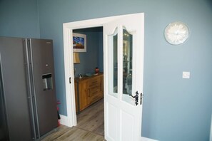 Interior - The Dingle Pass Escape (Dingle)