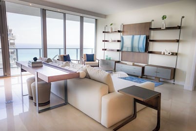 Private Condos at Amrit Ocean Resort