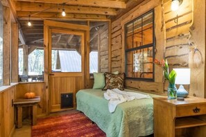 4 chambres, fer et planche à repasser, Wi-Fi, draps fournis