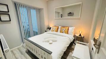 Comfort Apartment | Iron/ironing board, free WiFi