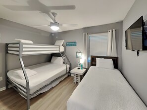 2 bedrooms, iron/ironing board, WiFi, bed sheets