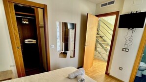 3 bedrooms, iron/ironing board, WiFi