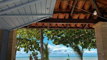 Fridge, microwave, oven, blender