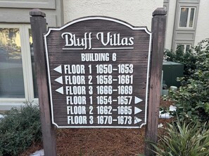 Exterior detail - Sea Pines Villa - 3 bed 2 ba w/bonus w/room for 8! (Hilton Head Island)