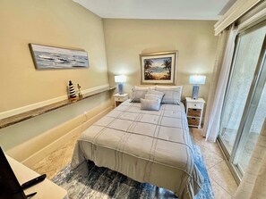 3 bedrooms, iron/ironing board, travel cot, WiFi - Sea Pines Villa - 3 bed 2 ba w/bonus w/room for 8! (Hilton Head Island)