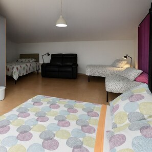 1 bedroom, iron/ironing board, travel cot, free WiFi