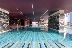 Pool - Livbnb-Embrace Luxury and Comfort in Prime 1BR,JLT (Dubai)