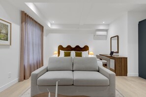 Unclassified image, 5 of 14, button