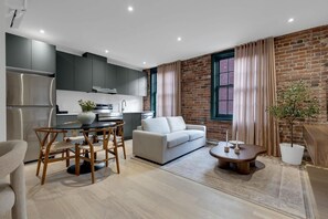 Imagen sin descripción, 4 de 18, botón