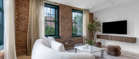 Televisión y oficina