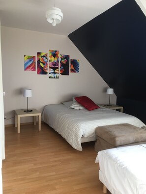 12 bedrooms, iron/ironing board, WiFi, bed sheets