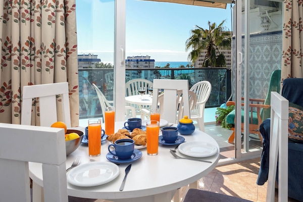 Apartment, Balcony, Garden View | Living room