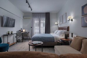 2 habitaciones, caja de seguridad en la habitación y escritorio 