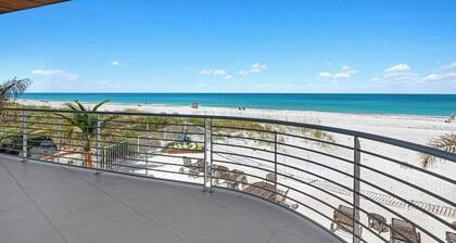 Anna Maria Wave: Stunning Beachfront Home with Pool and Poker Room