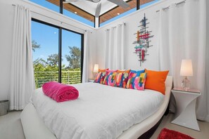 4 bedrooms, free WiFi, bed sheets