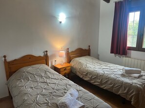2 bedrooms, iron/ironing board, travel crib, free WiFi