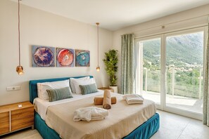 4 slaapkamers, een kluis op de kamer, een strijkplank/strijkijzer