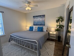 2 bedrooms, iron/ironing board, travel cot, free WiFi