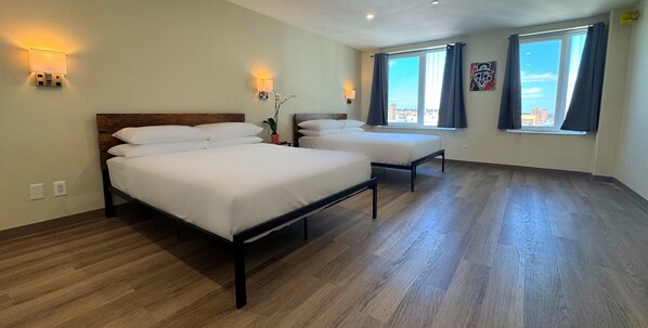 Een strijkplank/strijkijzer, gratis wifi