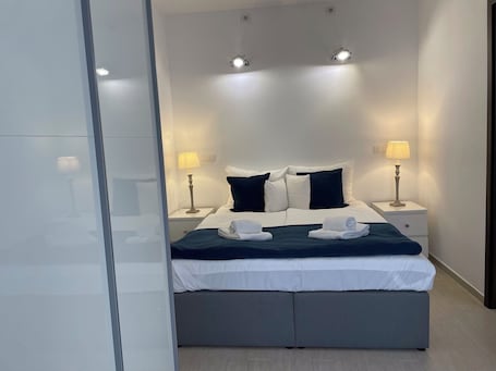 Superior Apartment, Balcony | 1 bedroom, free WiFi, bed sheets