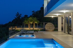 Outdoor pool, a heated pool - Noble Opatija Riviera Villa Mila (Veprinac)