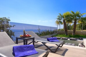 Outdoor dining - Noble Opatija Riviera Villa Mila (Veprinac)
