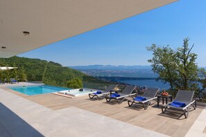 Outdoor pool, a heated pool - Noble Opatija Riviera Villa Mila (Veprinac)