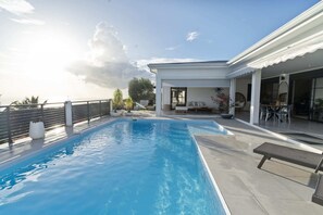 Pool - Villa Blanca - Three Bedroom Villa, Sleeps 7 (Case-Pilote)