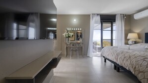 3 slaapkamers, een strijkplank/strijkijzer, gratis wifi, beddengoed