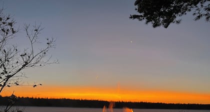 River's Whisper Cottage - Christmas Retreat