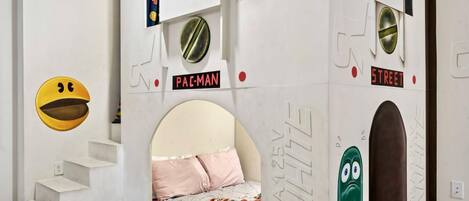 10 soverom, strykejern/-brett, wi-fi og sengetøy