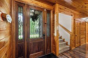 Interior - You have to see Red Bird Lodge (SEVIERVILLE)